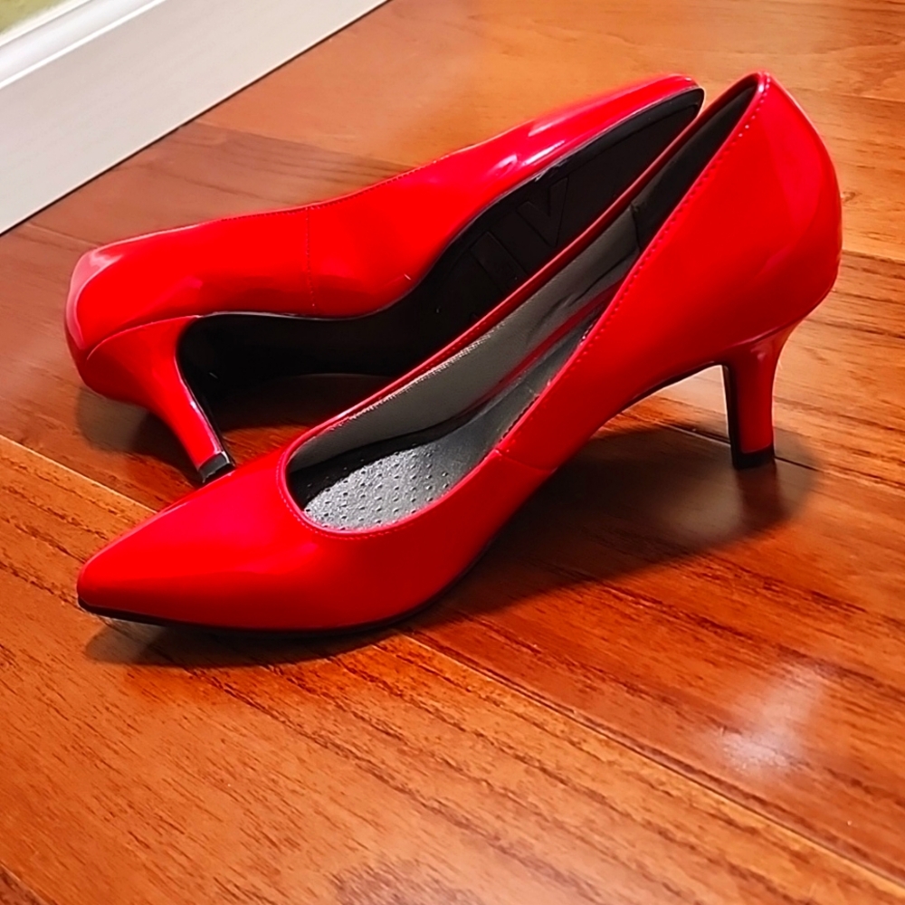 Size 7, Red, Life-Stride, soft system high heels
